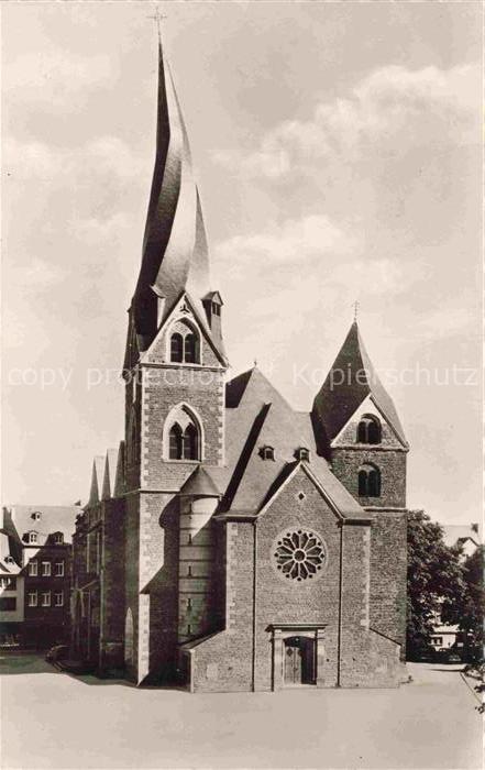 Mayen Eifel Rheinland-Pfalz Clemens-Kirche Kirchturm Rosettenfenster Kirchenfass