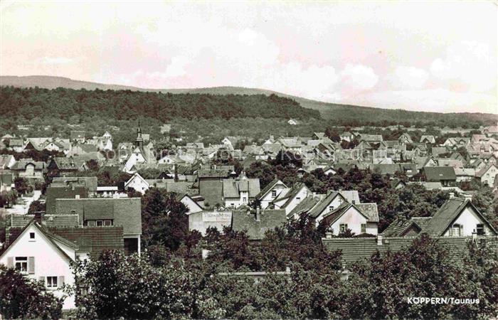 Koeppern Friedrichsdorf Taunus Hessen Daecher Wald Taunus Kirchturm Ortschaft Wo