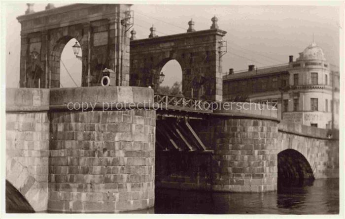 Tartu Tartus Dorpat Estonia Kivisild Steinbruecke Fluss Bogen Brueckentuerme Geb