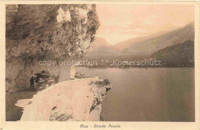 Riva del Garda Riva sul Garda IT Strada-Ponale Gardasee Felsen Felsstrasse See
