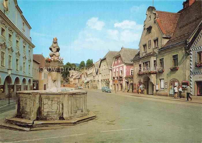 Weyer Enns Oberoesterreich AT Marktbrunnen Marktplatz Brunnen Historische-Haeuse
