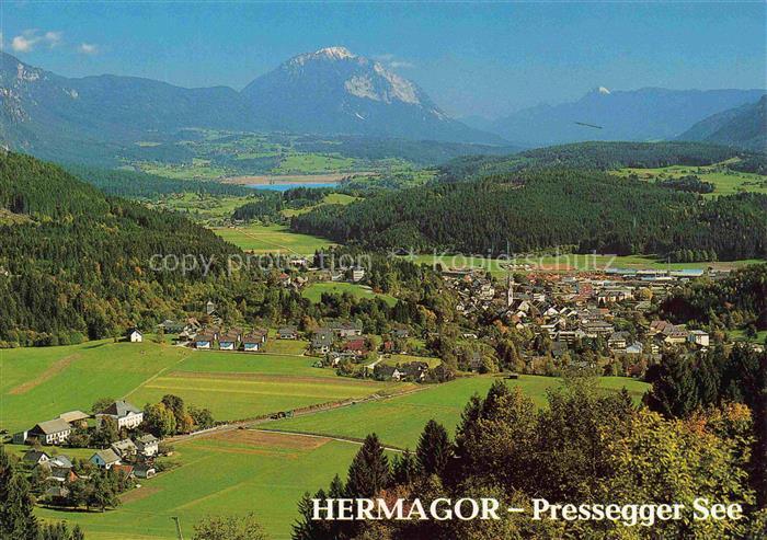 Hermagor Kaernten AT Pressegger-See Villacher-Alpe Karnische-Region Gailtal Dorf