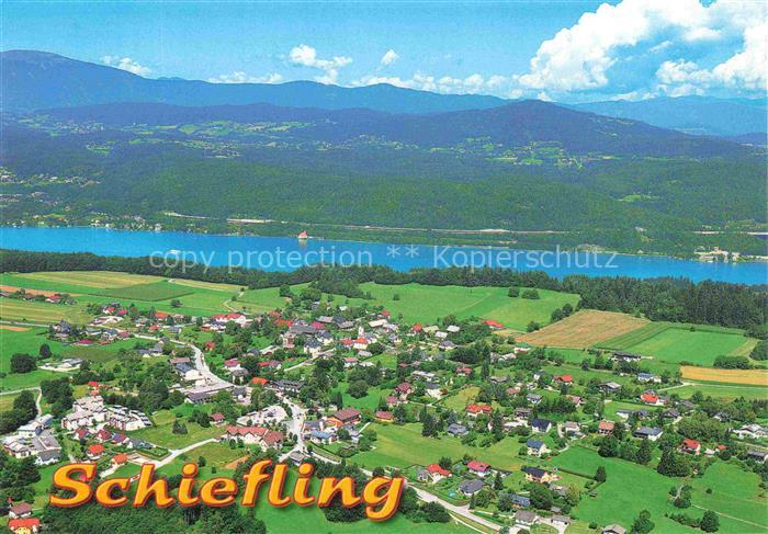 Schiefling See Woerther See Kaernten AT Woerthersee See Berge Wald Dorf Wiesen L