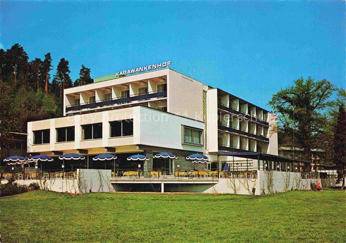 Warmbad Villach Kaernten AT Kurhotel-Karawankenhof Thermalfreibad Liegewiese Ter