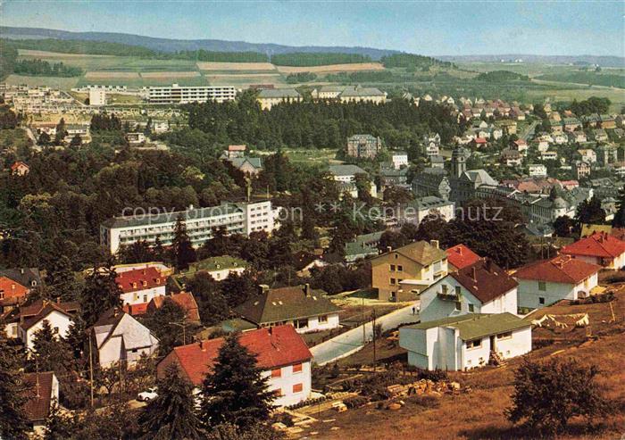 Schwalbach Bad Taunus Hessen Stadtansicht Kirche Klinik Wohnhaeuser Huegelland B