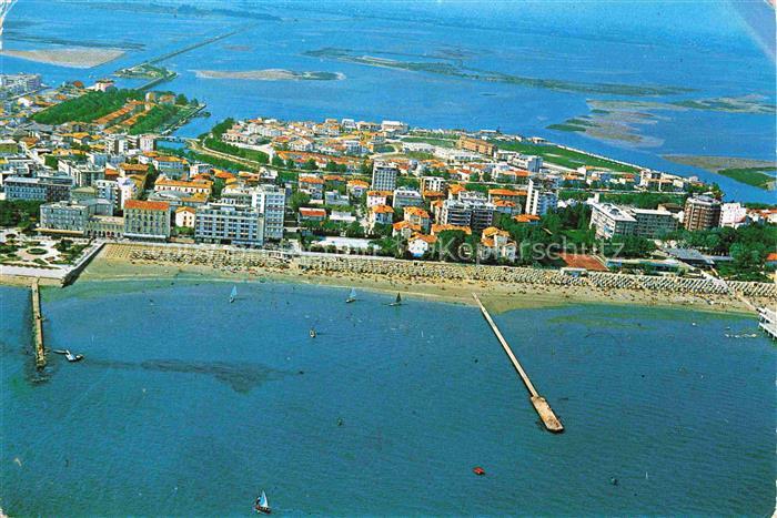 GRADO Gorizia IT Spiaggia Strand Luftbild Halbinsel Meer Lagune Boote