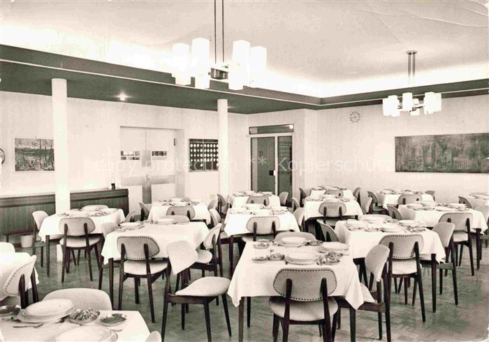 BAD NAUHEIM Hessen Kurpark-Sanatorium Speisesaal Kurstrasse Tische Stuehle Kronl