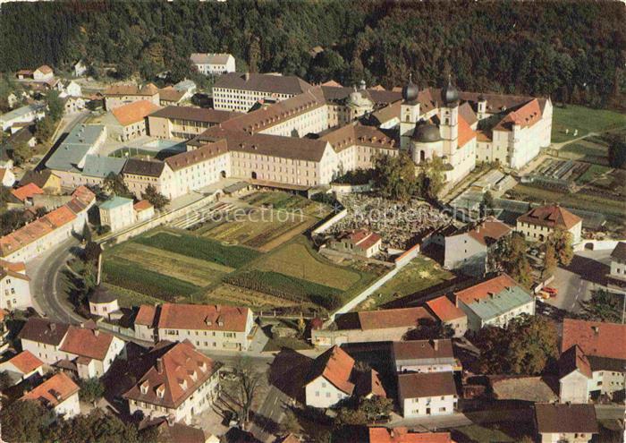 Metten Donau Deggendorf Bayern Benediktinerabtei Kloster Barockkirche Klostergar