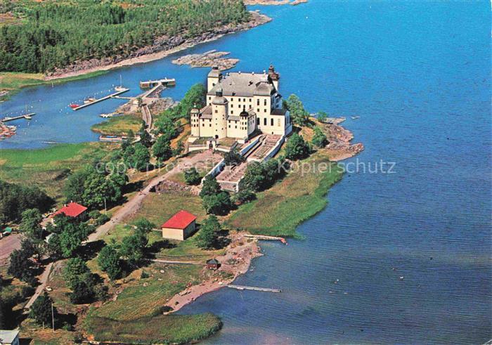 Laeckoe (Slott) Sweden Lackoe-Slott Luftaufnahme Schloss Vaenern See Insel Hafen