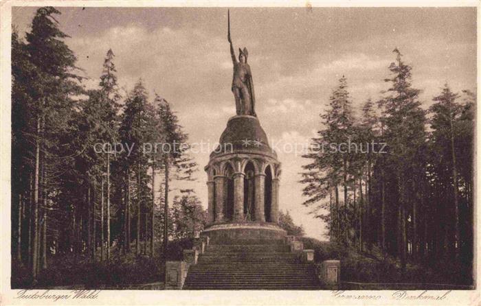 DETMOLD Lippe NRW Hermannsdenkmal Teutoburger-Wald Denkmal Treppe Wald Statue Sp