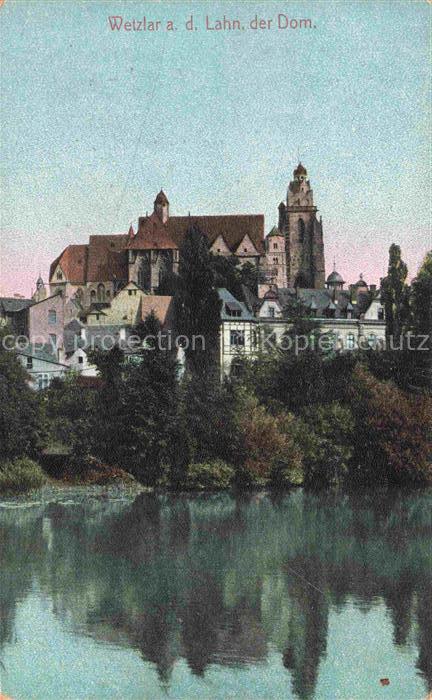 WETZLAR Lahn Hessen Dom Lahn Fluss Spiegelung Altstadt Baeume Kirche