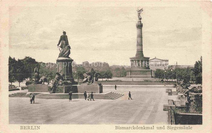 BERLIN CITY Bismarckdenkmal Siegessaeule Tiergarten Denkmal Saeule Passanten