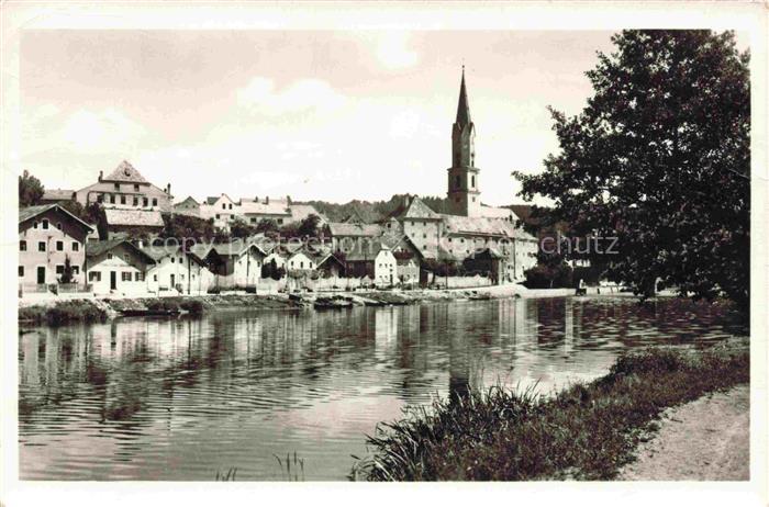 Vilshofen Donau Bayern Donau Vils Ortsansicht Kirche Kirchturm Fluss Spiegelung