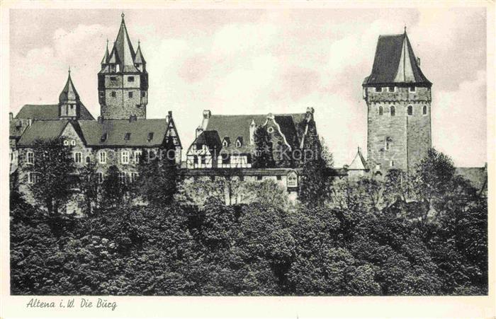 Evingsen ALTENA NRW Burg-Altena Burgturm Wehrturm Fachwerkhaeuser Baeume