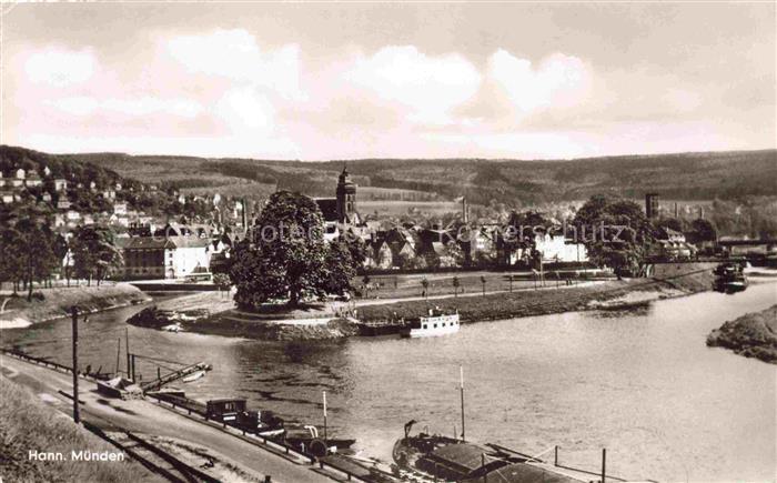 Hann. Muenden Weser Werra Fulda Flusslandschaft Kirchturm Schiff Gleise