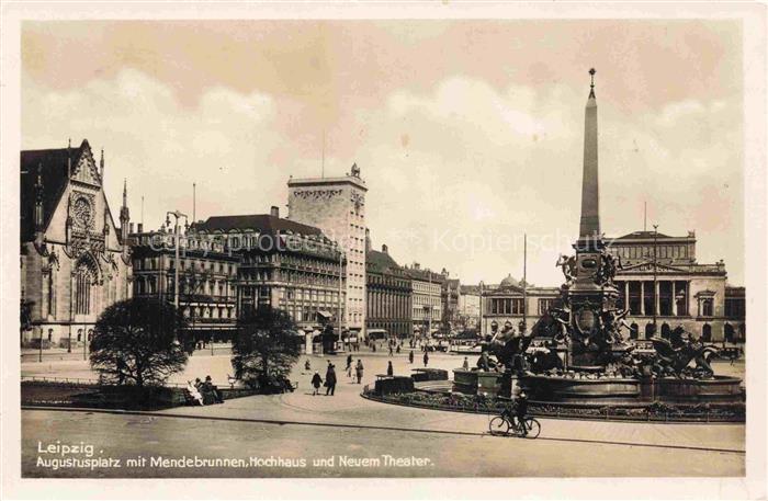 LEIPZIG Sachsen Augustusplatz Mendebrunnen Hochhaus Neues-Theater Passanten Fahr