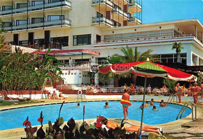 Benalmadena Torremolinos Costa del Sol ES Hotel-Triton Pool Sonnenschirm Badegae