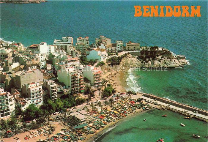 BENIDORM ES Castillo Puerto Altstadt Bucht Felsen Strand Boote Hochhaeuser Kuest
