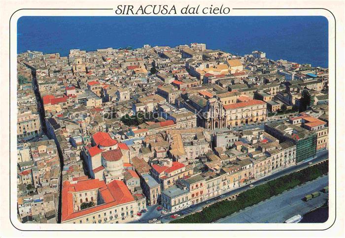 SIRACUSA Syrakus Sicilia IT Ortigia passeggiata-Aretusa Altstadt Meer Kirche Luf
