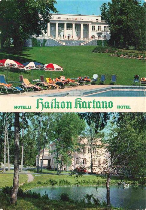 Haikko Suomi Haikon-Kartano Herrenhaus Pool Martini-Sonnenschirme Liegestuehle P