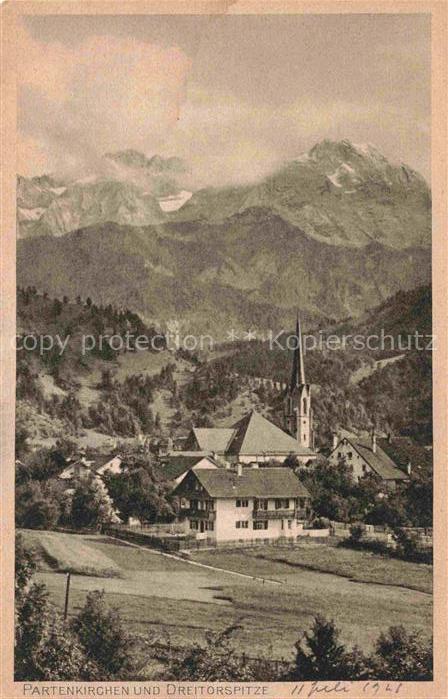 GARMISCH-PARTENKIRCHEN Bayern Dreitorspitze Alpen Kirchturm Bergdorf Wiesen Gebi