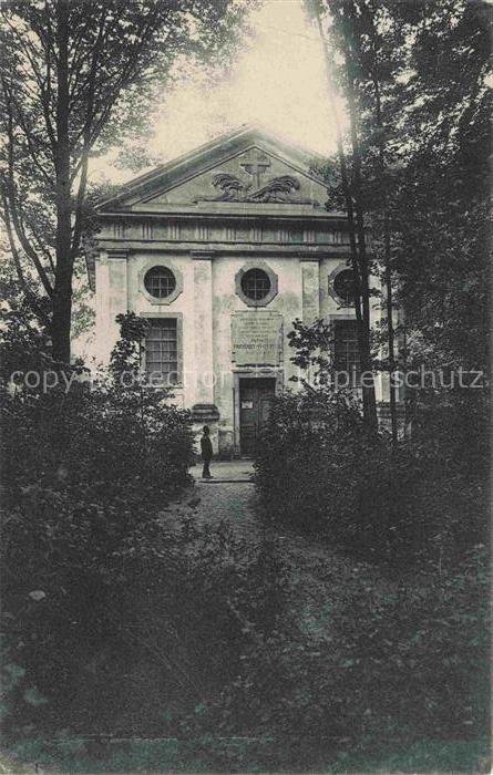 Altzella Nossen Mausoleum Park Kloster Kapelle Baeume Eingang Kreuz Nossen