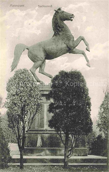 Badenstedt HANNOVER Sachsenross Pferd Denkmal Skulptur Baeume Sockel