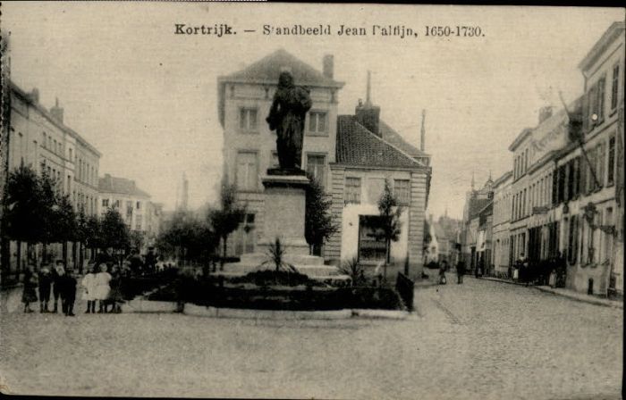 Kortrijk West-Vlaanderen Kortrijk Standbeeld Jean Paltijn
