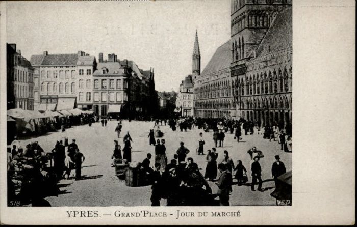 Ypern Ypres Ypres Marche Grand Place