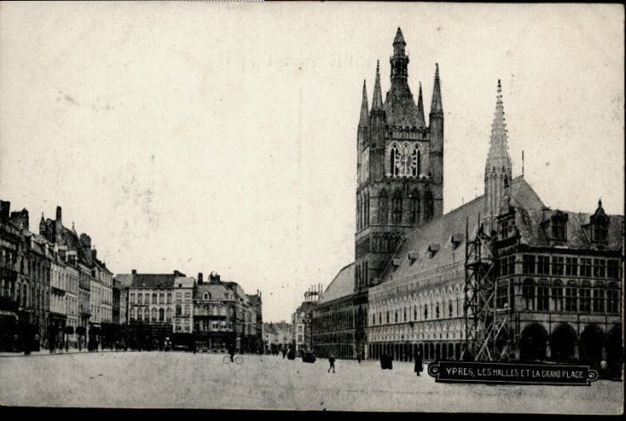 Ypern Ypres Ypres Halles Grand Place