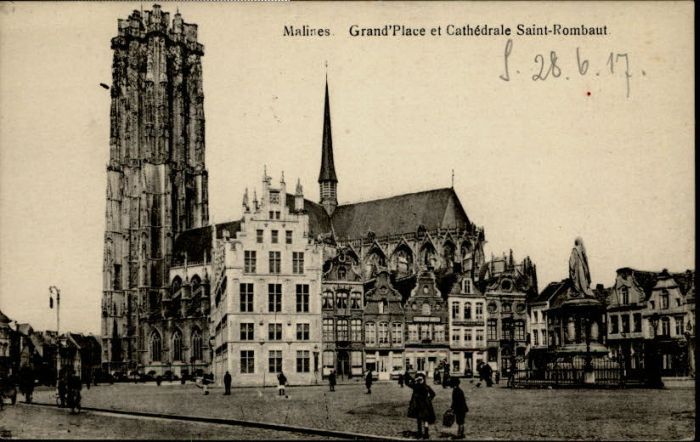 Malines Mechelen Flandre Malines Grand Place Cathedrale Saint-Rombaut