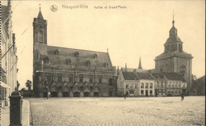 NIEUPORT Nieuwpoort West-Vlaanderen Belgie Nieuport Ville Halles Grand Place