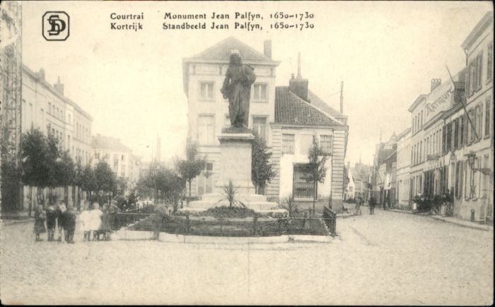 Courtrai KORTRIJK Flandre Belgie Courtrai Kortrijk Monument Jean Palfyn Standbee