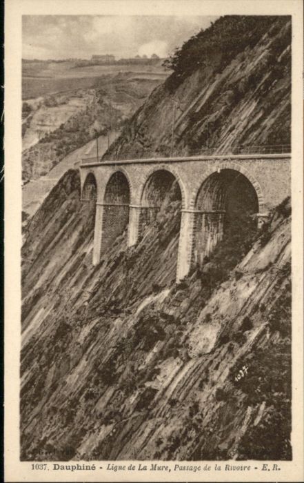 Dauphine Haute-Rivoire Ligne La Mure Passage