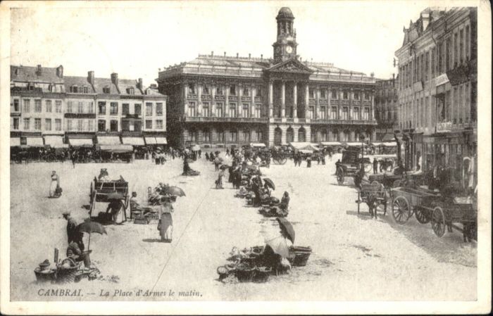 Cambrai Place Armes Matin
