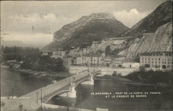 Grenoble Pont Porte Casque Neron