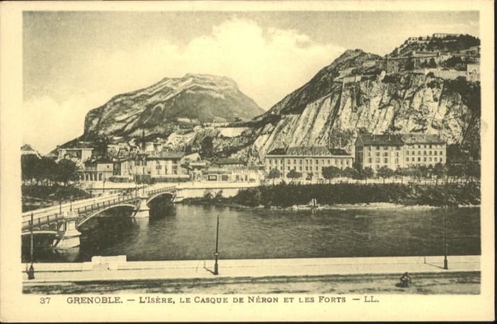 Grenoble Isere Casque Neron Forts