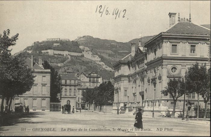 Grenoble Place Constitution Musee Museum Forts