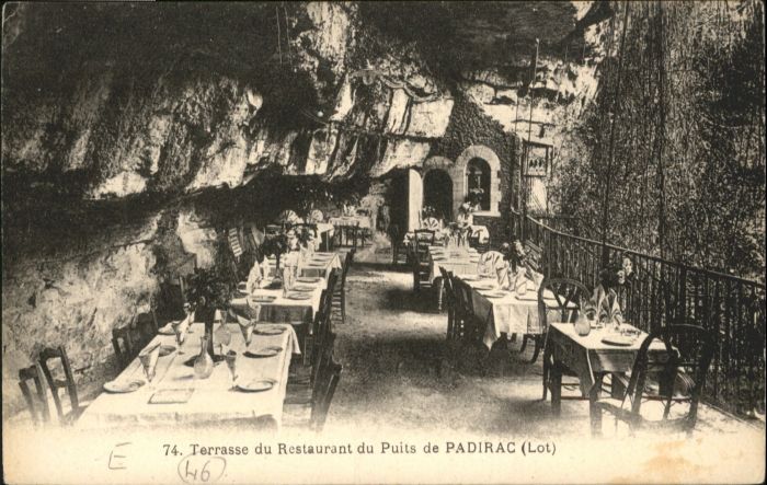 Padirac Höhle Grotte Terrasse Restaurant Puits