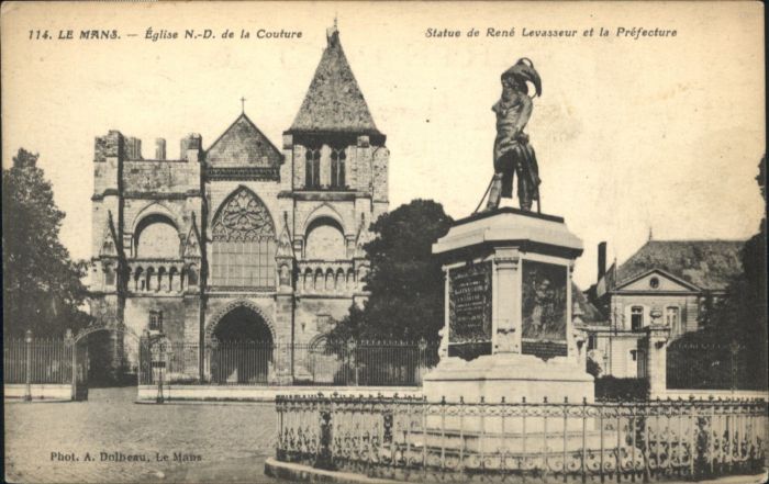 Le Mans Sarthe Le Mans Eglise Couture Statue Rene Leva