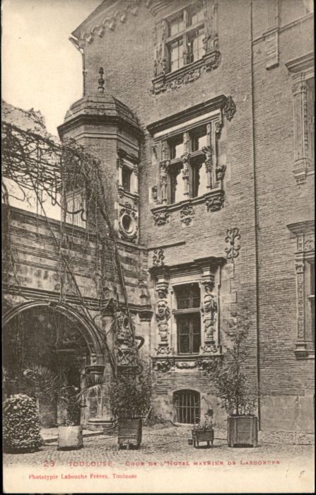 Toulouse Haute-Garonne Cour Hotel Maynier Lasbordes