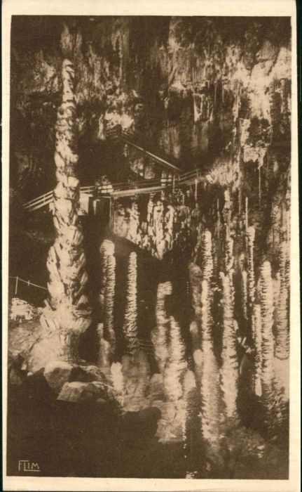 Hures-la-Parade Höhle Grotte Aven Armand