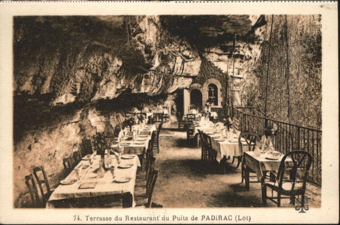 Padirac Höhle Grotte Restaurant Terrasse Puits