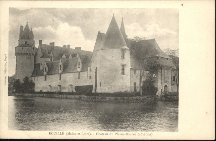 Ecuille Chateau Plessis-Bourre