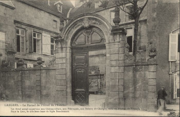 Langres Portail Hotel l'Eveche