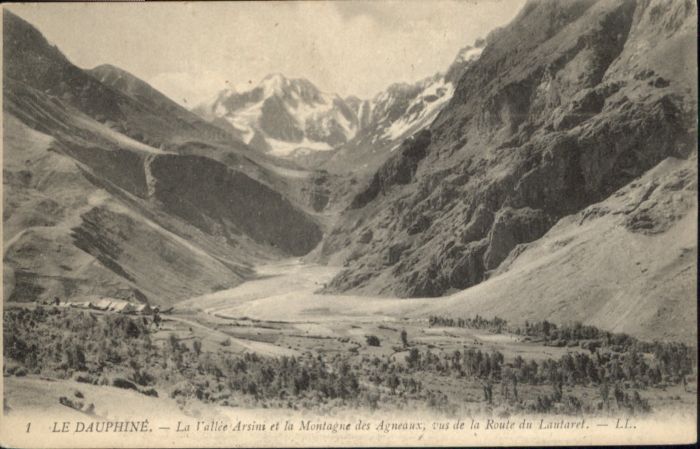 Le Lautaret Vallee Arsim Montagne Agneaux Route Lau