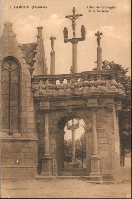 Lampaul Arc Triomphe Calvaire