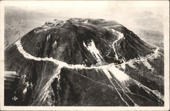 Neuville Puy-de-Dome Sommet Route Automobile