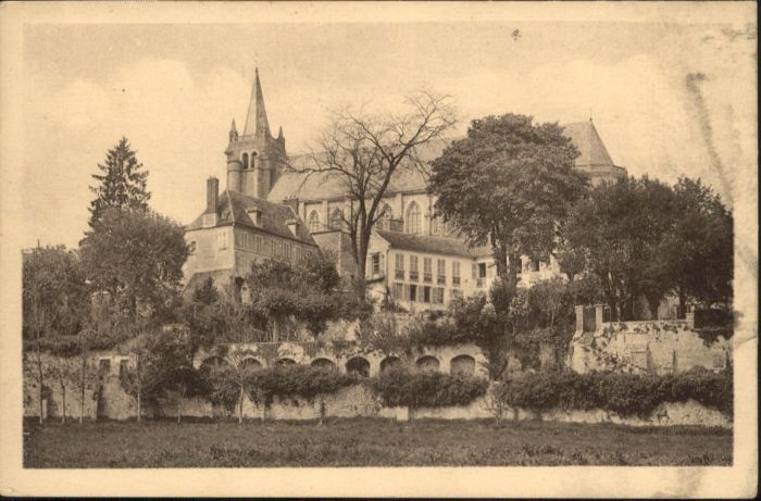 Montfort-l Amaury Montfort l'Amaury Remparts Eglise