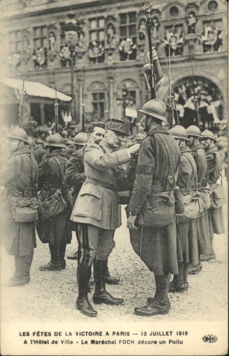 Paris Fetes Victoire Hotel de Ville Marechal